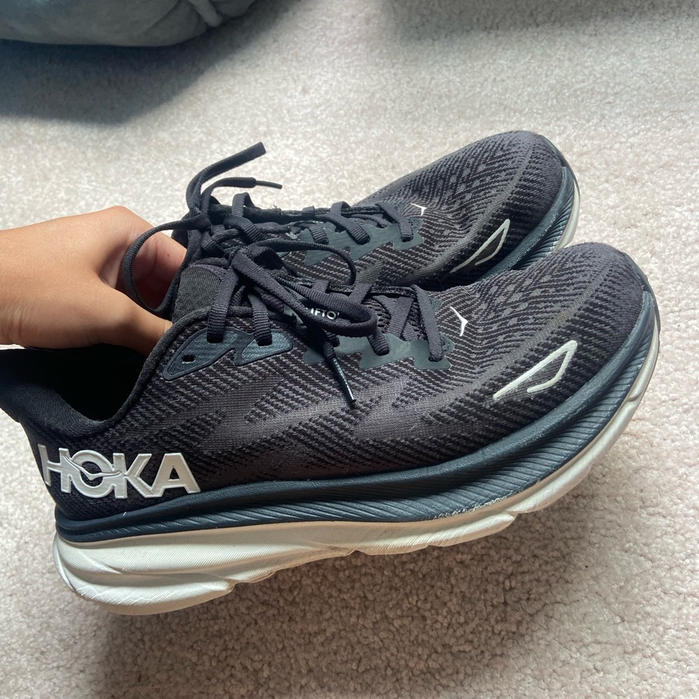 women’s hoka Clifton 9 shoes